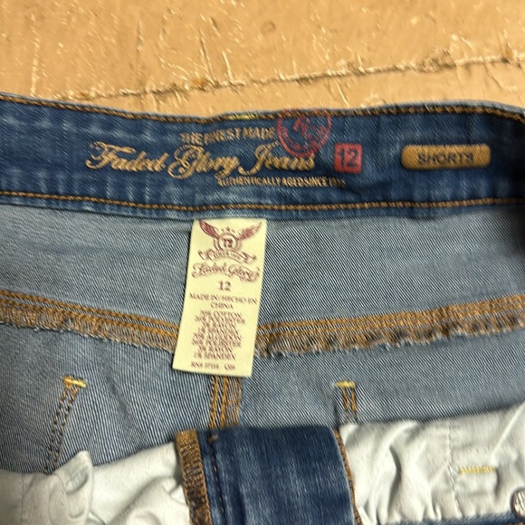 Faded glory, jean shorts 12 - Picture 3 of 4